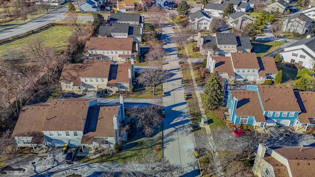 237 Acorn Drive, Streamwood, IL 60107