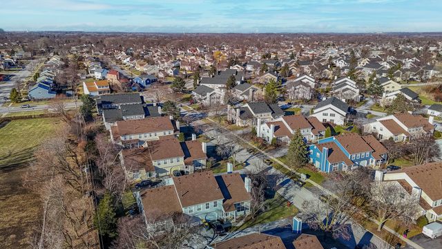 237 Acorn Drive, Streamwood, IL 60107