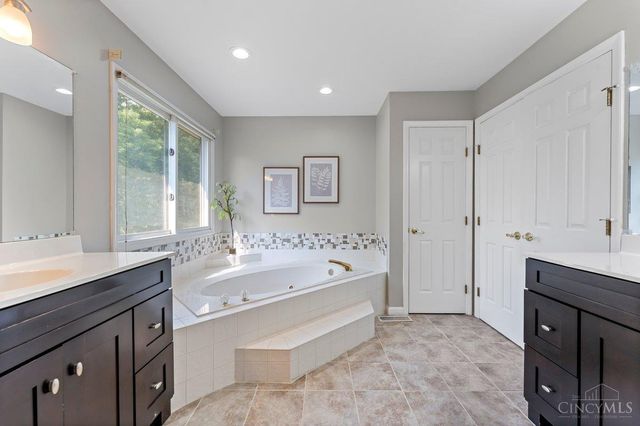845 Eaglesknoll Court, Anderson Twp, OH 45255