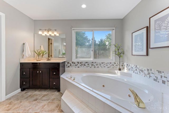 845 Eaglesknoll Court, Anderson Twp, OH 45255