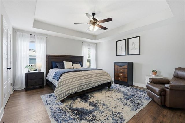 3904 SW Stoney Brook Drive, Lee's Summit, MO 64082