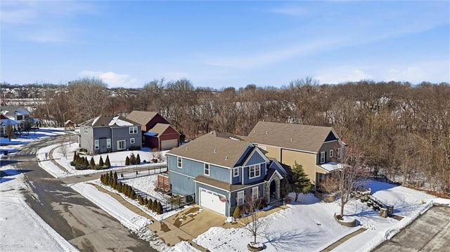 3904 SW Stoney Brook Drive, Lee's Summit, MO 64082