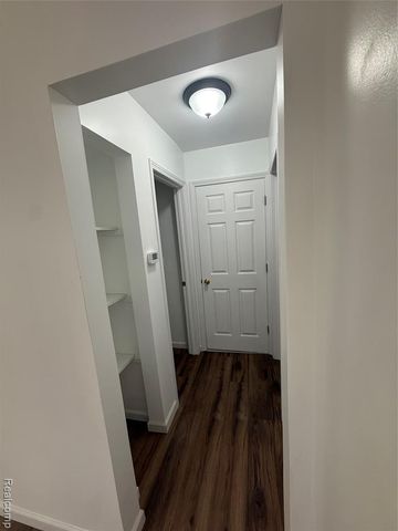 4956 Huron Street, Dearborn Heights, MI 48125