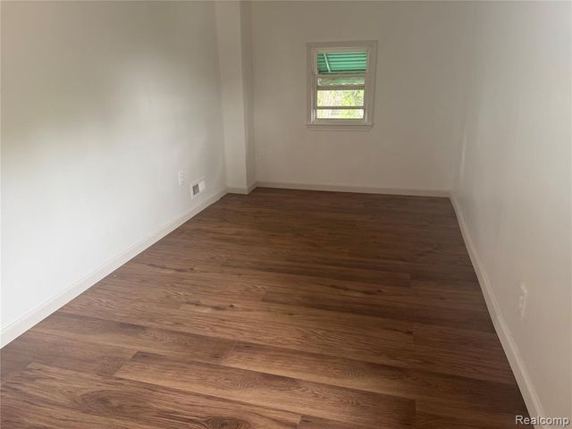 4956 Huron Street, Dearborn Heights, MI 48125