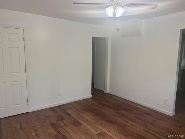 4956 Huron Street, Dearborn Heights, MI 48125