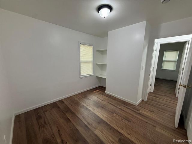 4956 Huron Street, Dearborn Heights, MI 48125