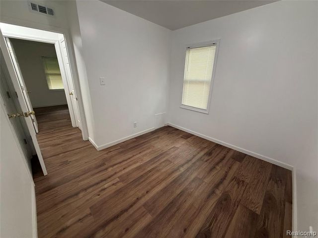 4956 Huron Street, Dearborn Heights, MI 48125
