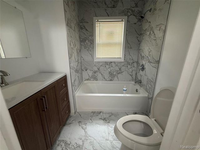 4956 Huron Street, Dearborn Heights, MI 48125
