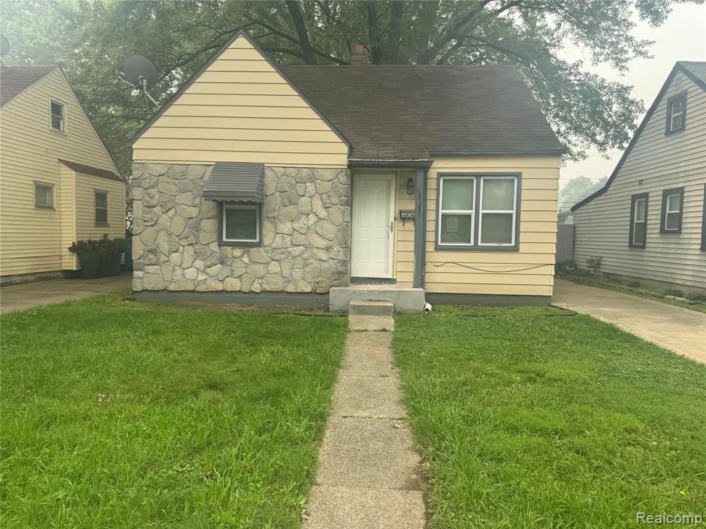 4956 Huron Street, Dearborn Heights, MI 48125