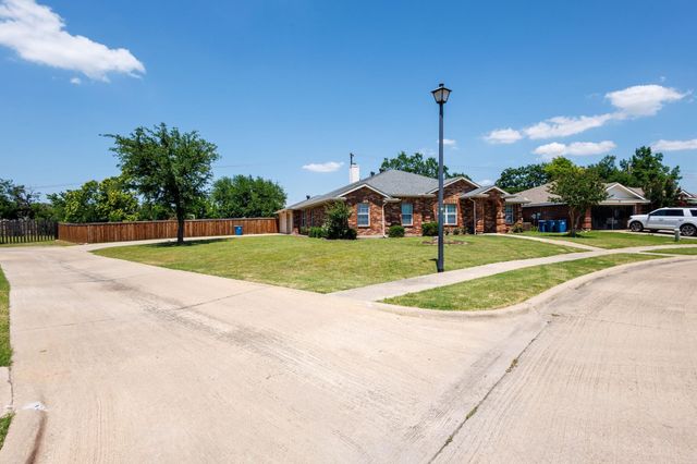7218 Compass Point Drive, Rowlett, TX 75089