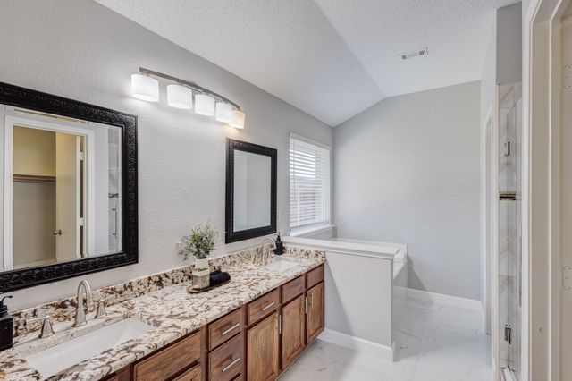 7218 Compass Point Drive, Rowlett, TX 75089