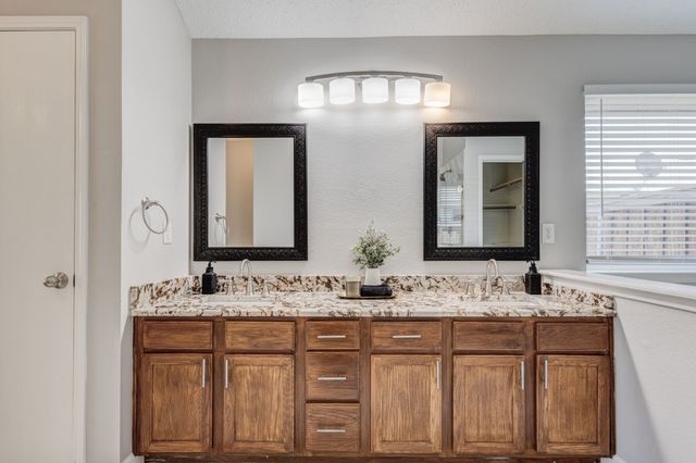 7218 Compass Point Drive, Rowlett, TX 75089