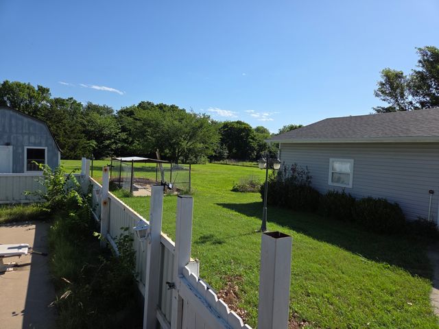 27513 State Highway 56, Whitesboro, TX 76273