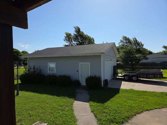 27513 State Highway 56, Whitesboro, TX 76273