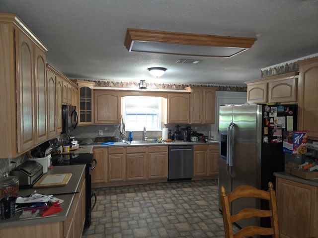 27513 State Highway 56, Whitesboro, TX 76273