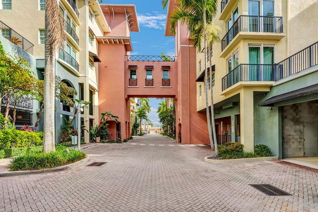 235 NE 1ST Street 404, Delray Beach, FL 33444