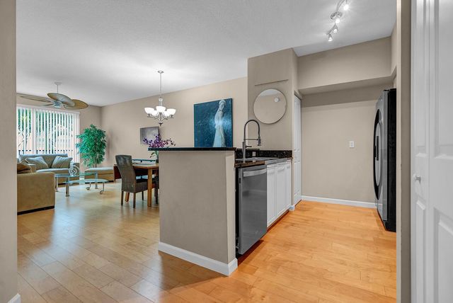 235 NE 1ST Street 404, Delray Beach, FL 33444