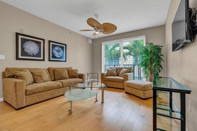 235 NE 1ST Street 404, Delray Beach, FL 33444