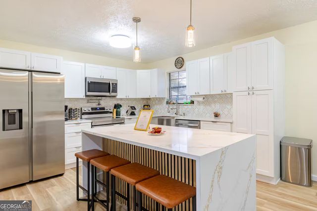 5868 Dan Drive, Ellenwood, GA 30294