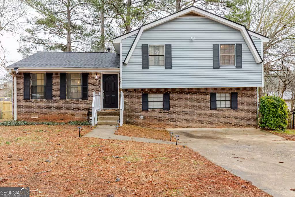 5868 Dan Drive, Ellenwood, GA 30294