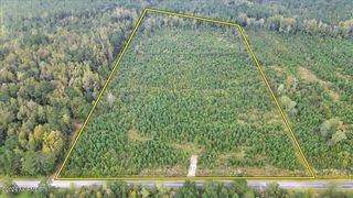 260 Andermora Road, Maple Hill, NC 28454