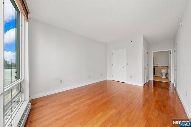 20 Newport Parkway 2311, Jersey City, NJ 07310
