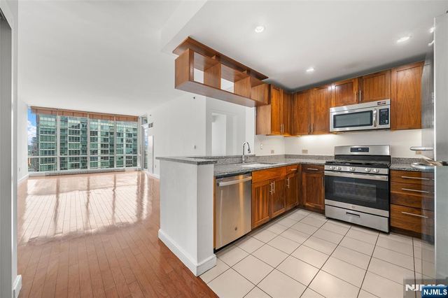 20 Newport Parkway 2311, Jersey City, NJ 07310