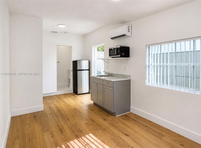 330 NW 56th Avenue 2, Miami, FL 33126
