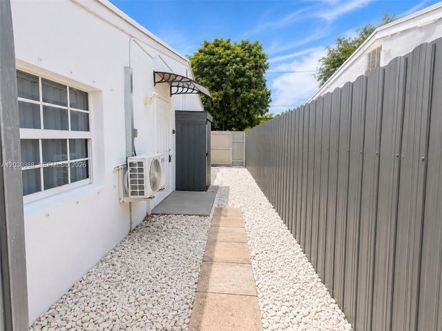 330 NW 56th Avenue 2, Miami, FL 33126