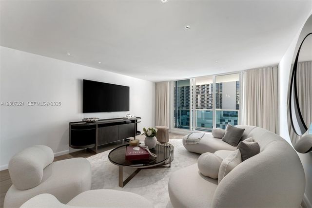 2301 Collins Avenue 902, Miami Beach, FL 33139
