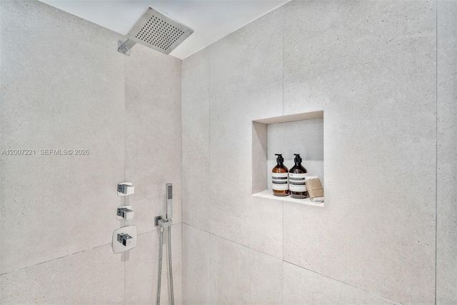 2301 Collins Avenue 902, Miami Beach, FL 33139