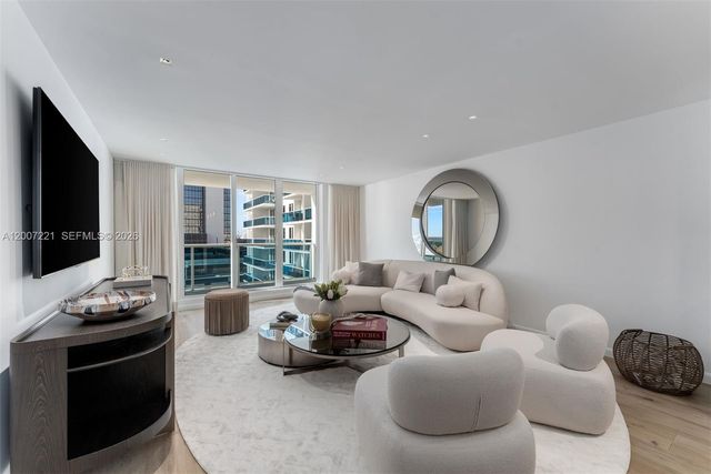 2301 Collins Avenue 902, Miami Beach, FL 33139
