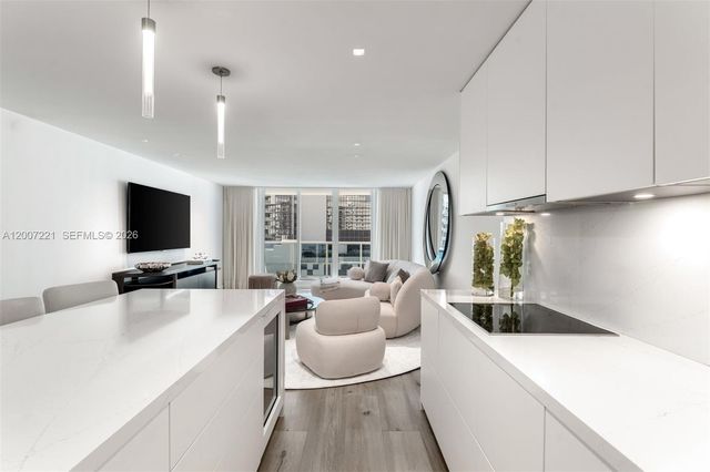 2301 Collins Avenue 902, Miami Beach, FL 33139