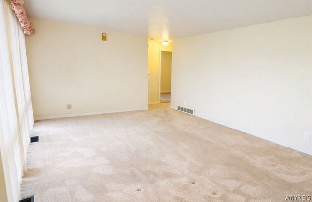 98 Jamaica Road, Tonawanda, NY 14150