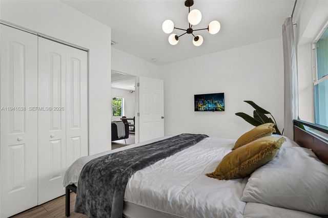 37 NW 47th St, Miami, FL 33127