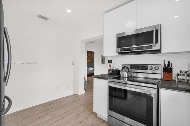 37 NW 47th St, Miami, FL 33127