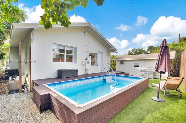 37 NW 47th St, Miami, FL 33127