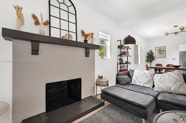 37 NW 47th St, Miami, FL 33127