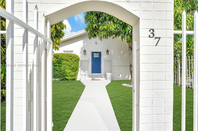 37 NW 47th St, Miami, FL 33127