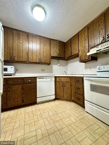 6308 Douglas Drive N 6308, Brooklyn Park, MN 55429