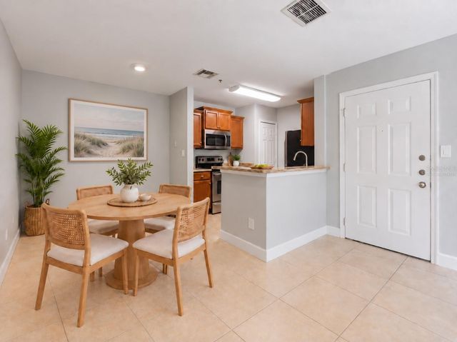 4053 CROCKERS LAKE BOULEVARD 14, Sarasota, FL 34238