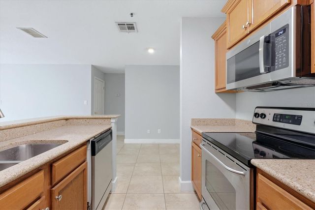 4053 CROCKERS LAKE BOULEVARD 14, Sarasota, FL 34238