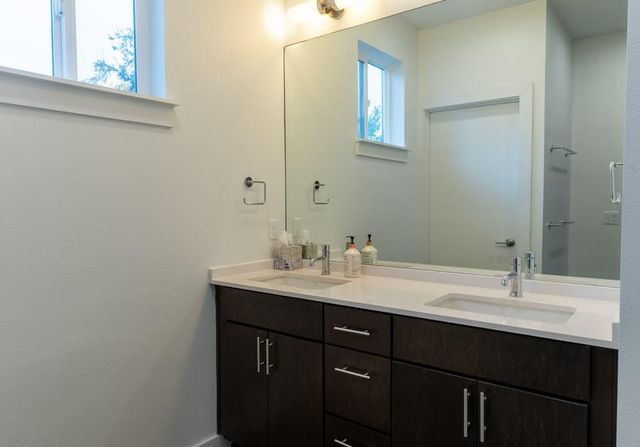 3001 Del Curto RD 34, Austin, TX 78704