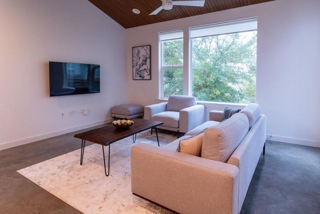 3001 Del Curto RD 34, Austin, TX 78704