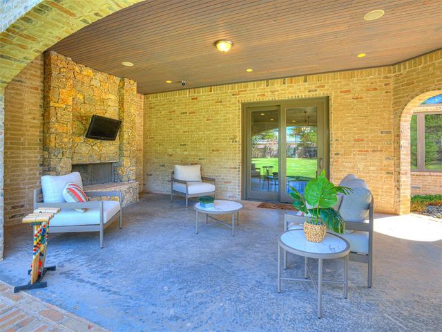 2725 Guilford Lane, Oklahoma City, OK 73120