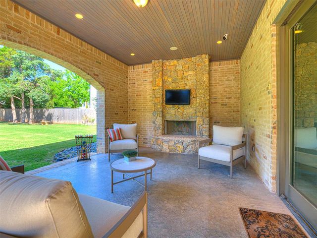2725 Guilford Lane, Oklahoma City, OK 73120