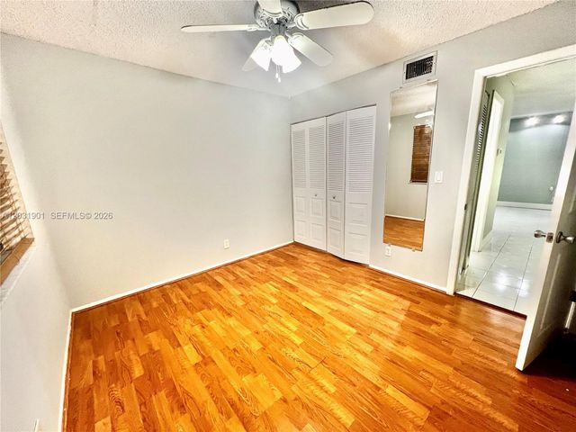 10002 Winding Lake Rd 203, Sunrise, FL 33351