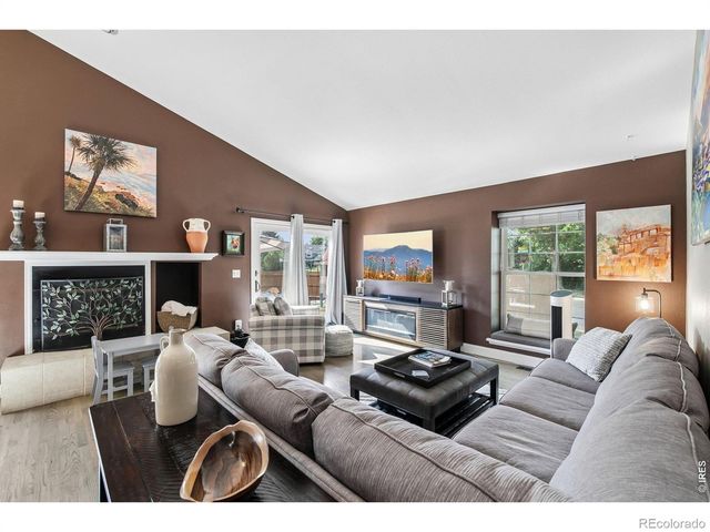 7100 Dry Creek Court, Niwot, CO 80503