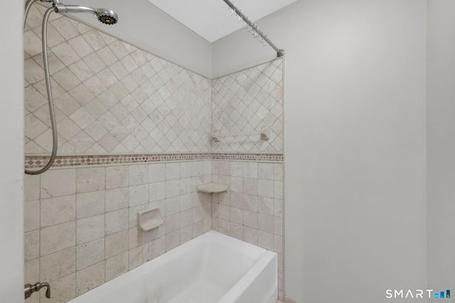 3 Murphys Lane 14, Shelton, CT 06484