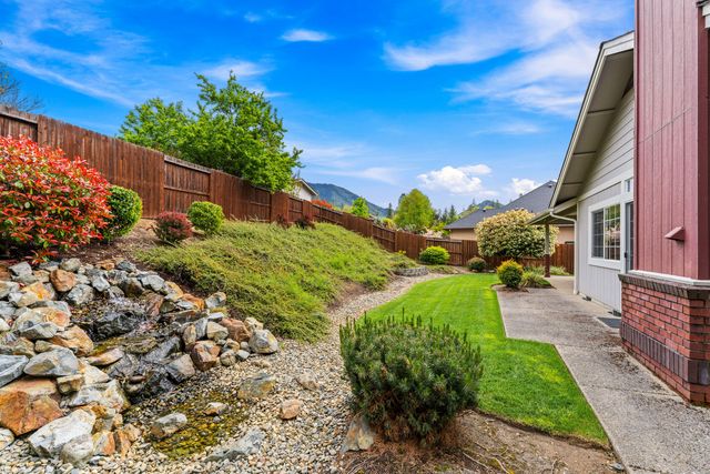 2317 SE Overland Drive, Grants Pass, OR 97527